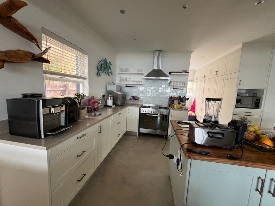 5 Bedroom Property for Sale in Hersham Western Cape